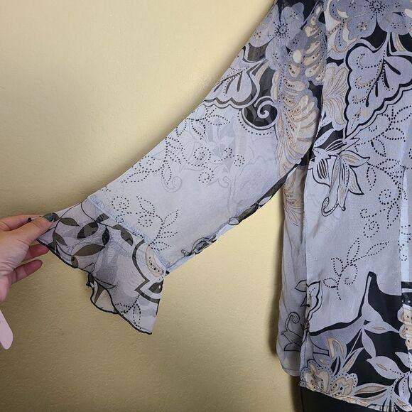 Nicola Sheer Button Up Top - Picture 2 of 8